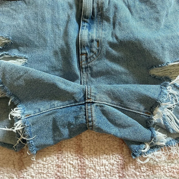 Madewell Mom Jean Short Size 26 Distressed - Picture 10 of 12